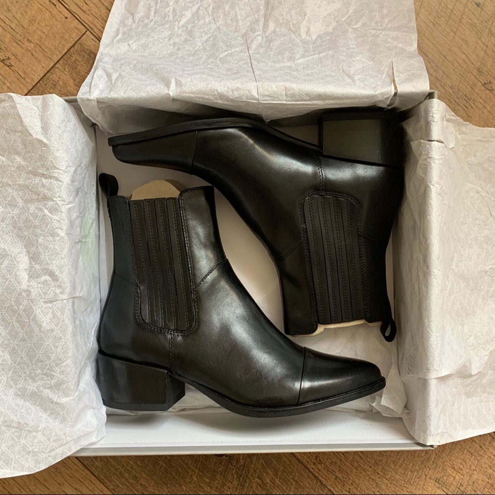 vagabond black leather boots